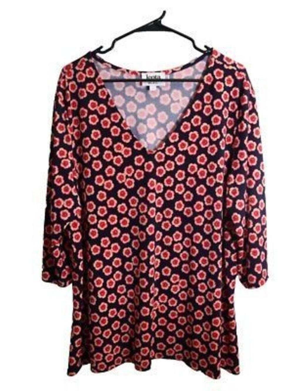 059. Leota 3/4 Sleeve V-Neck Top - Picture 2 of 3